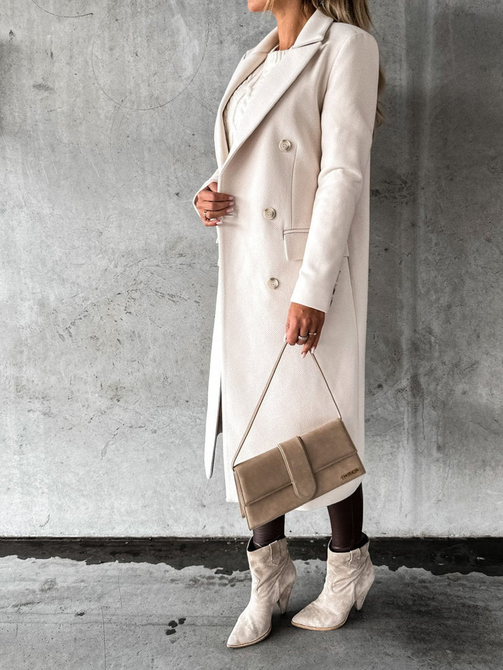 Diana | Cappotto con Bottoni Eleganti